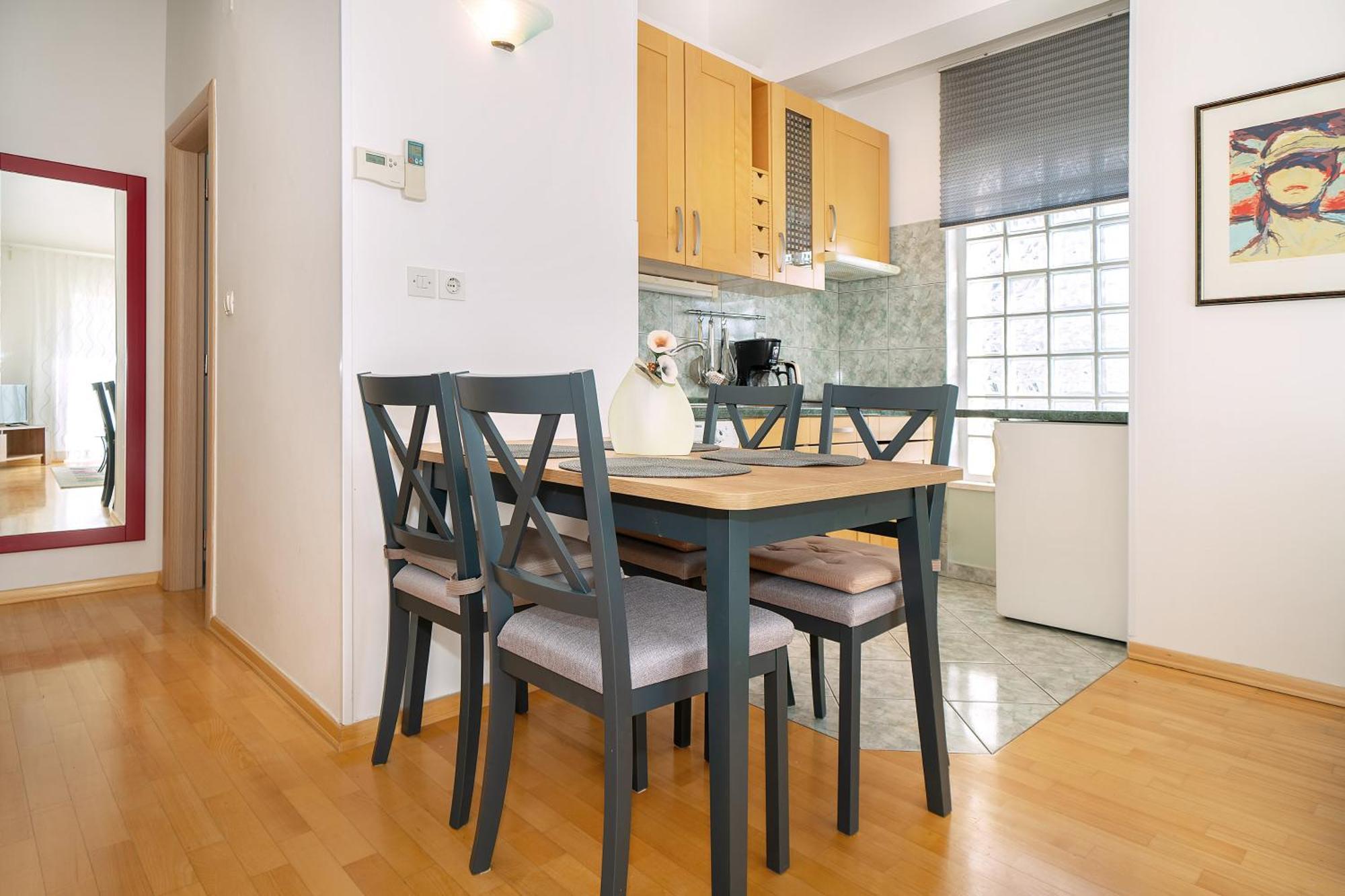 Apartments With Terrace 바슈카 객실 사진